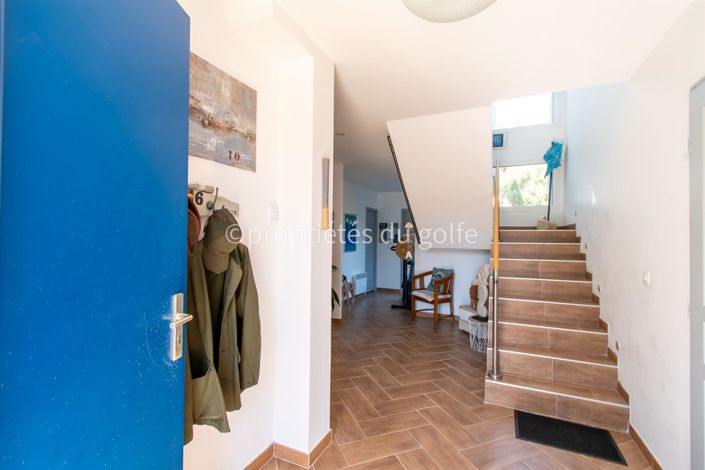 Image No.12-4 Bed House for sale