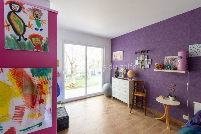 Image No.15-4 Bed House for sale