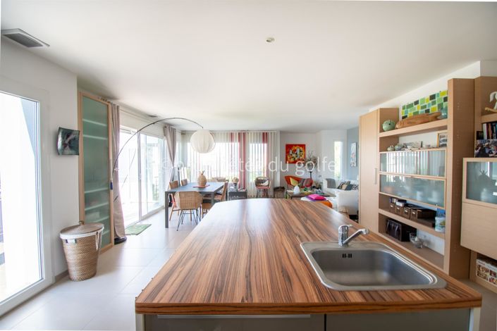 Image No.7-4 Bed House for sale