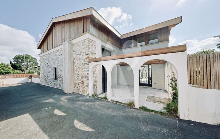 Image No.16-4 Bed House for sale