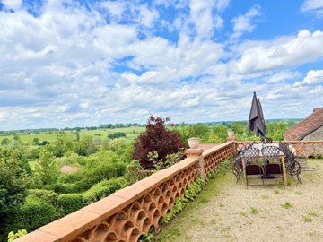 1 - Moulins, House