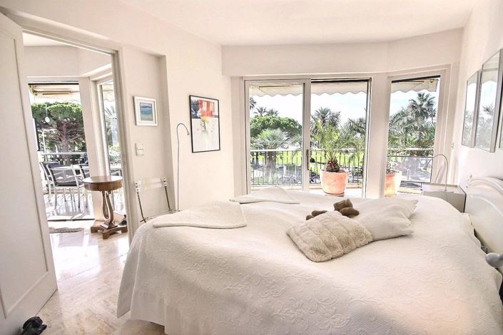 Image No.17-2 Bed Apartment for sale