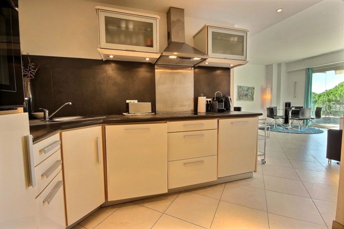 Image No.9-Apartment for sale