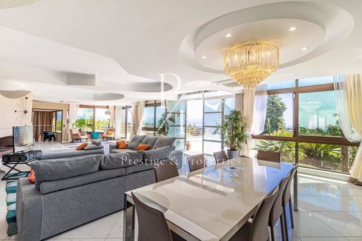 Image No.3-6 Bed House for sale