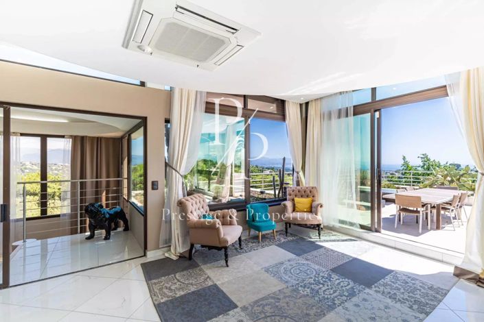 Image No.4-6 Bed House for sale