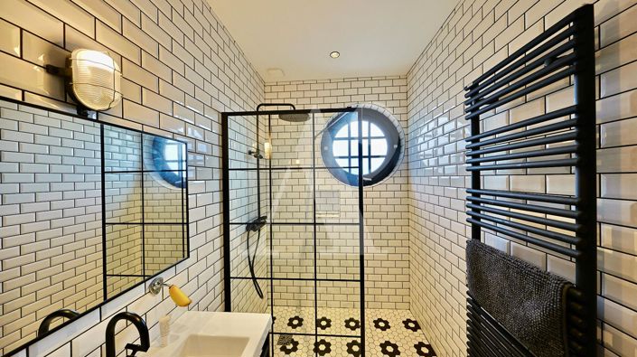 Image No.10-4 Bed Property for sale