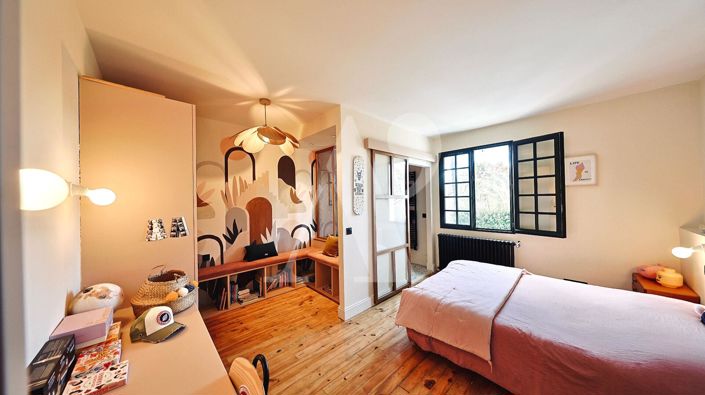 Image No.11-4 Bed Property for sale