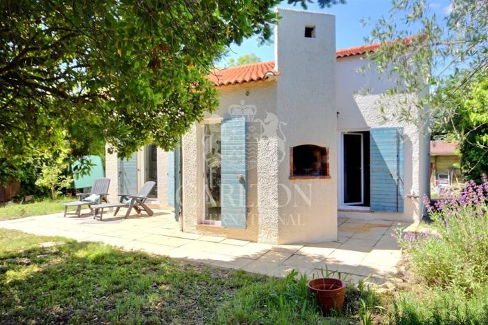 Image No.1-4 Bed House for sale