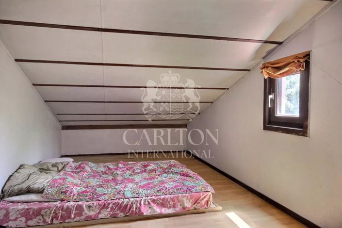 Image No.12-4 Bed House for sale