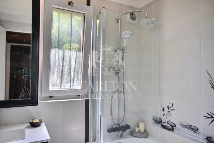 Image No.9-4 Bed House for sale