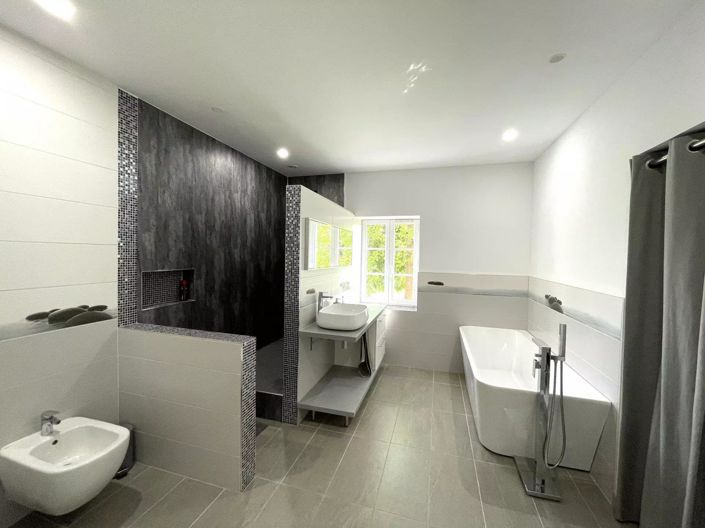 Image No.11-5 Bed House for sale