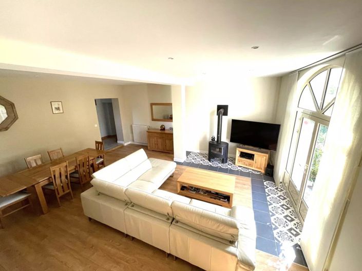 Image No.4-5 Bed House for sale