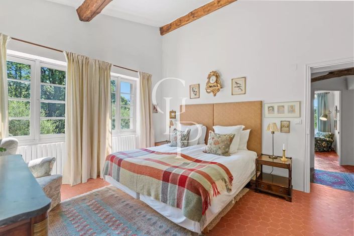 Image No.12-8 Bed House for sale