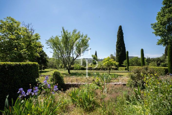 Image No.18-8 Bed House for sale