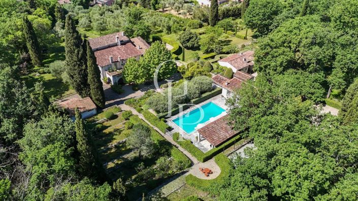 Image No.2-8 Bed House for sale