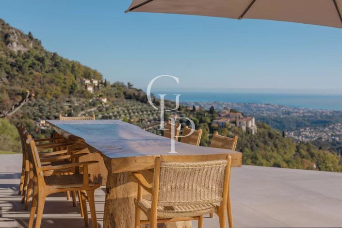 Image No.7-5 Bed House for sale