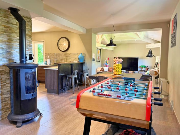 Image No.6-5 Bed House for sale