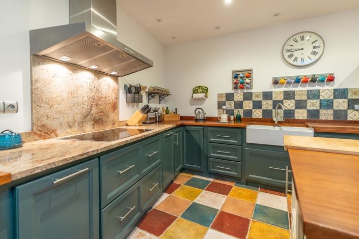 Image No.8-4 Bed House for sale