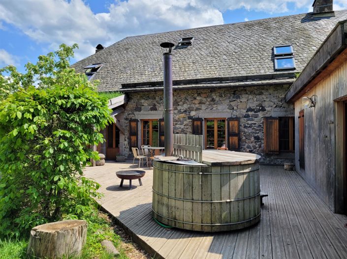 Image No.1-8 Bed House for sale