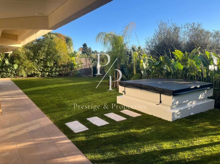 Image No.16-4 Bed House for sale