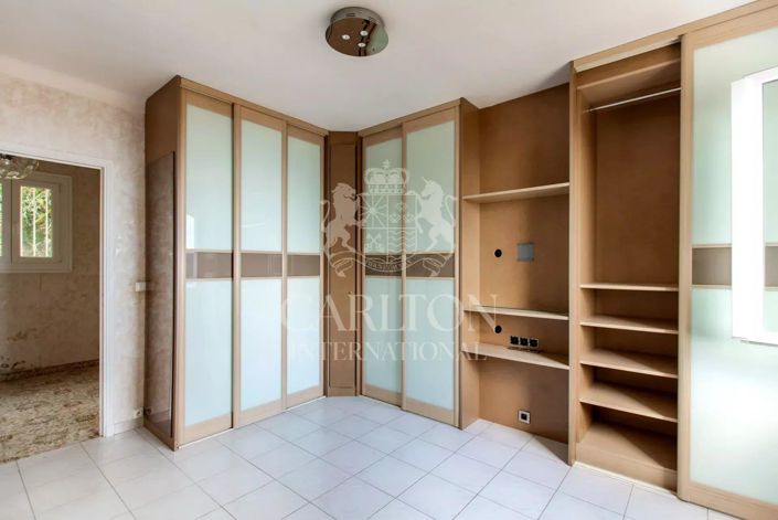 Image No.11-4 Bed House for sale