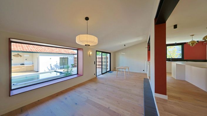 Image No.4-4 Bed Property for sale