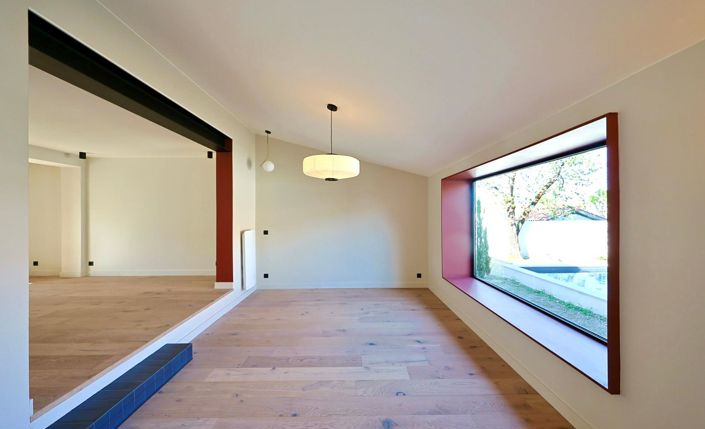 Image No.7-4 Bed Property for sale