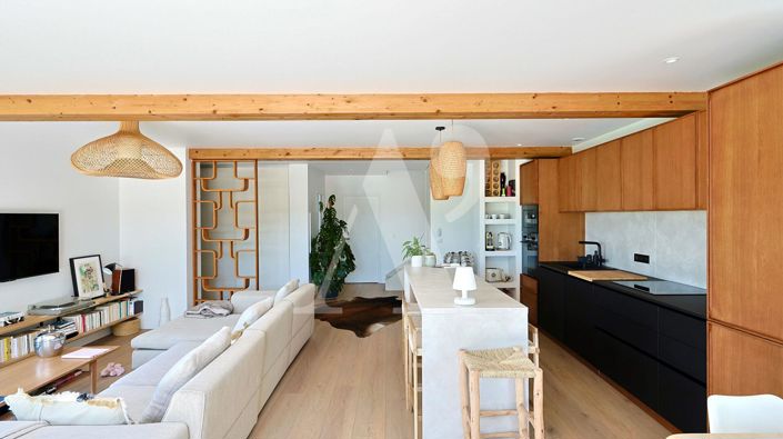 Image No.9-4 Bed Property for sale