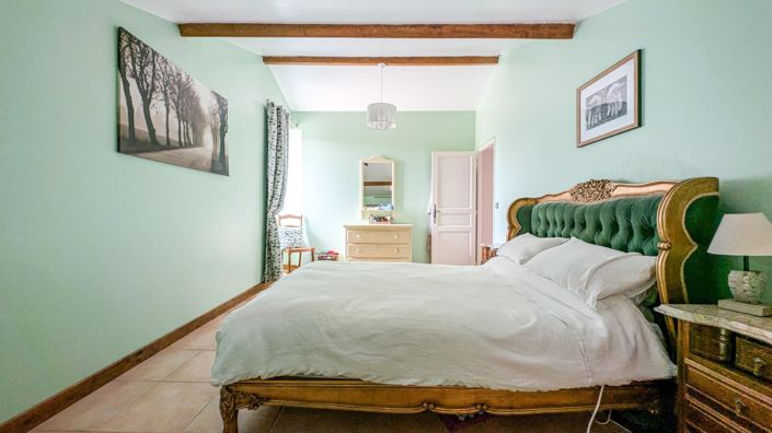 Image No.21-6 Bed House for sale