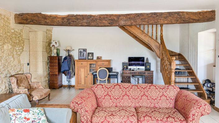 Image No.9-6 Bed House for sale