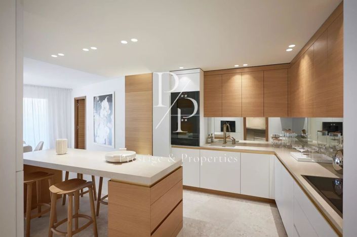 Image No.13-5 Bed House for sale