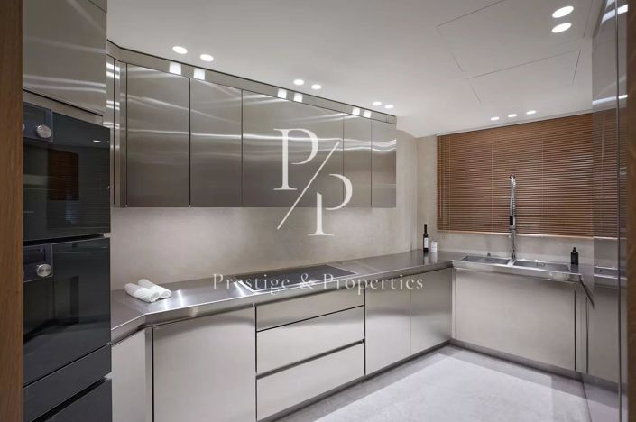 Image No.16-5 Bed House for sale