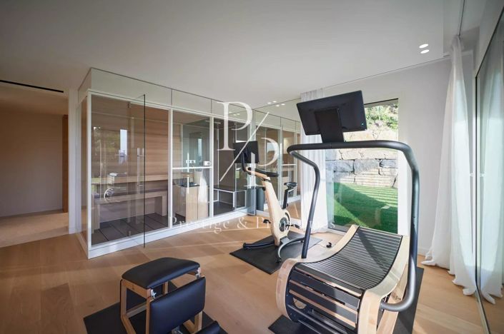 Image No.17-5 Bed House for sale