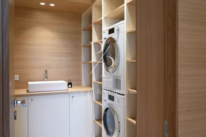 Image No.20-5 Bed House for sale