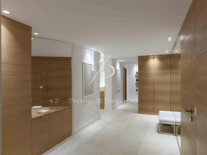 Image No.21-5 Bed House for sale