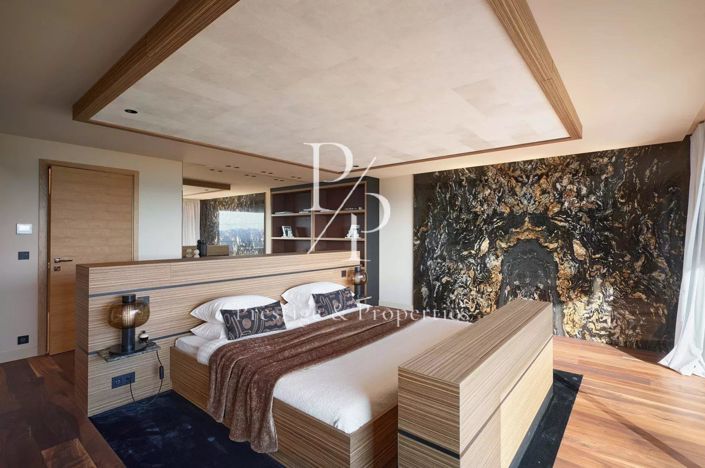 Image No.23-5 Bed House for sale