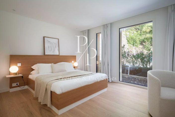 Image No.29-5 Bed House for sale