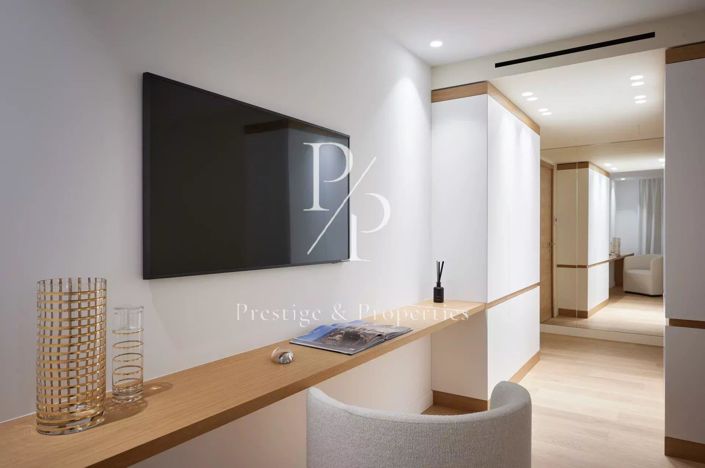 Image No.30-5 Bed House for sale