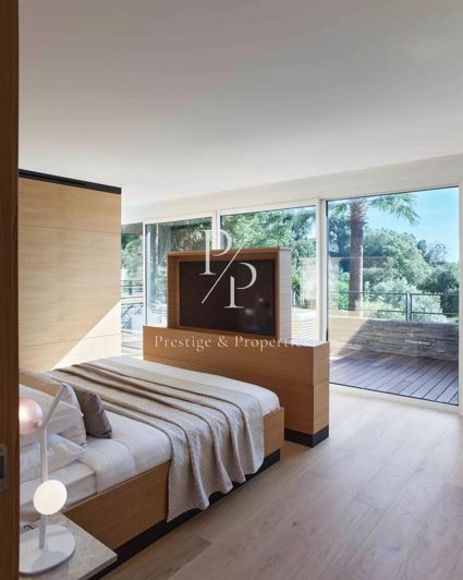 Image No.33-5 Bed House for sale