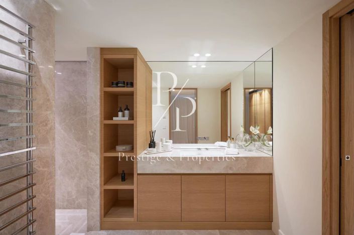 Image No.34-5 Bed House for sale