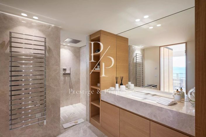 Image No.35-5 Bed House for sale