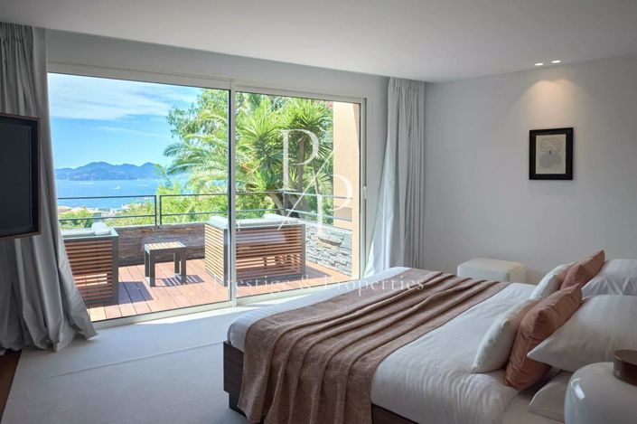 Image No.38-5 Bed House for sale