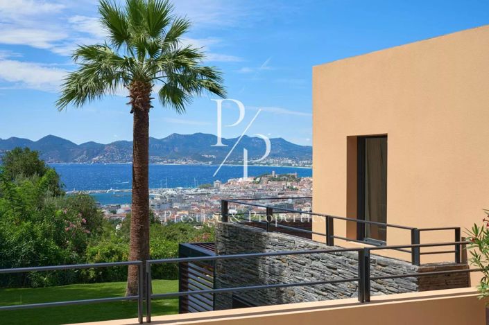 Image No.4-5 Bed House for sale