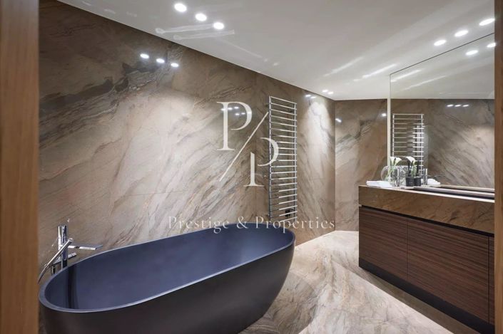 Image No.40-5 Bed House for sale