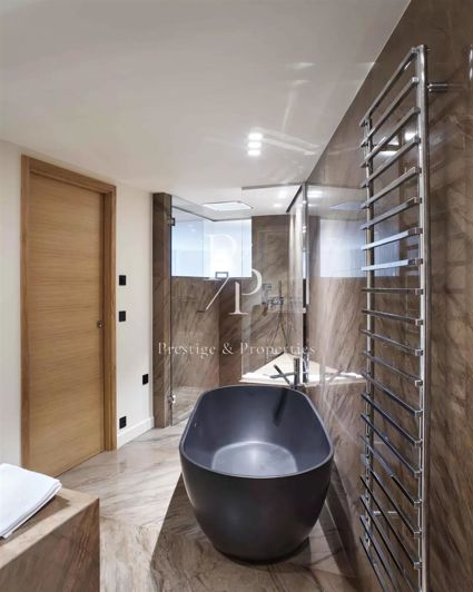 Image No.41-5 Bed House for sale