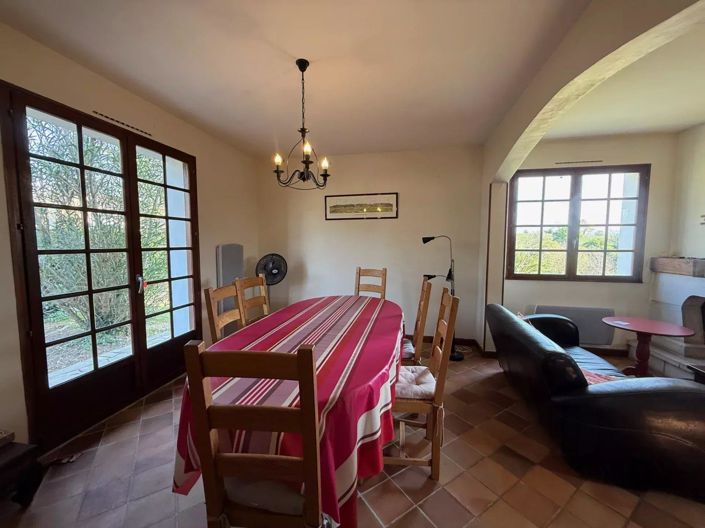 Image No.3-4 Bed House for sale