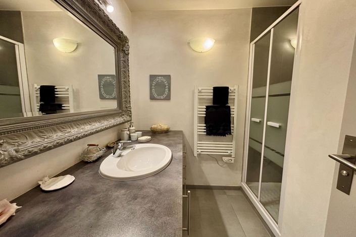 Image No.11-1 Bed Apartment for sale