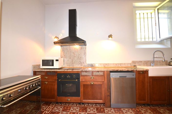 Image No.12-4 Bed House for sale