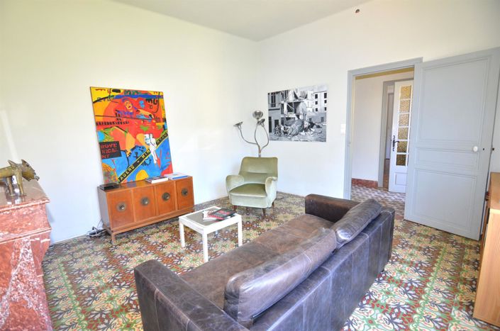 Image No.18-4 Bed House for sale