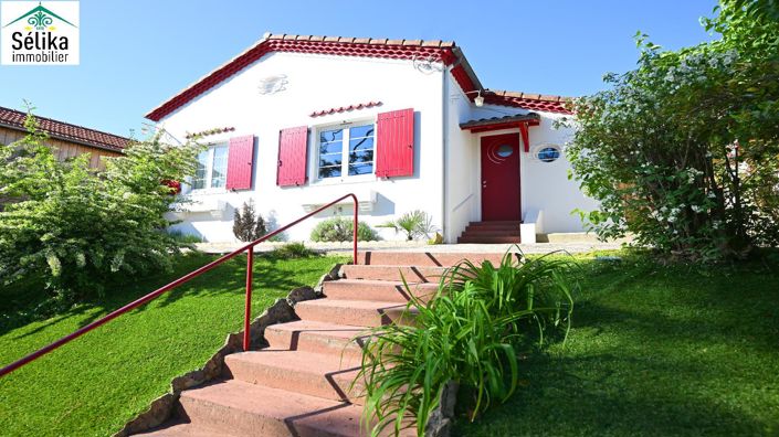 Image No.1-3 Bed House for sale